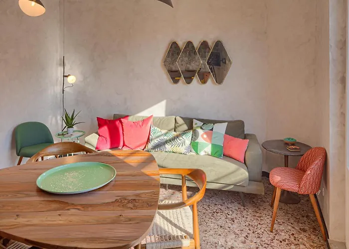 Alida House Floor * Levanto