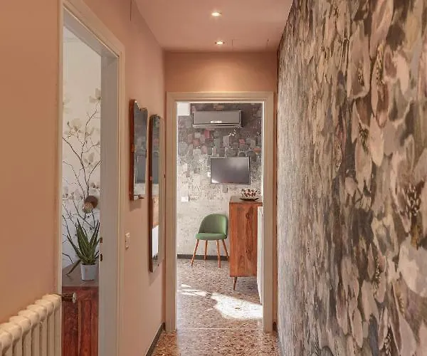 Alida House Floor